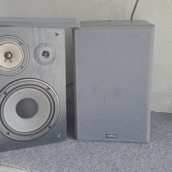 Yamaha bookshelf speakers