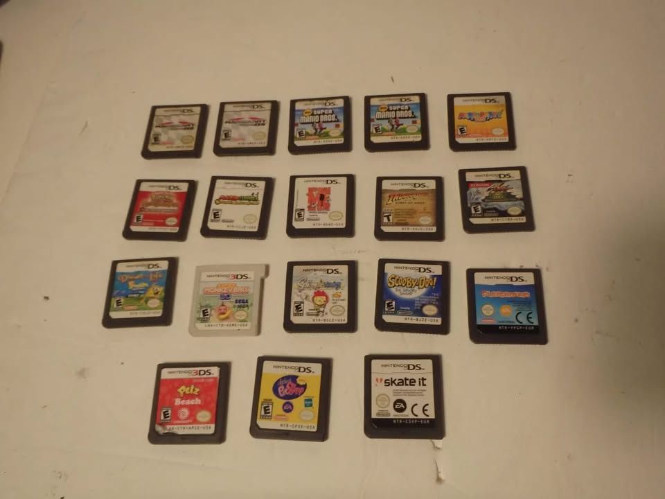 Lot of 18 Nintendo DS Games Mariokart Mario Party Pokémon Monkeyball Skate