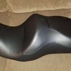 New Harley Davidson Triglide Seat 