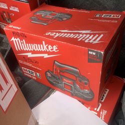 Milwaukee M12 Band Saw 