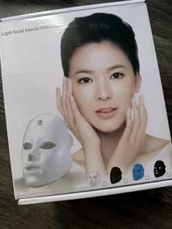 LED Face Mask Light Therapy