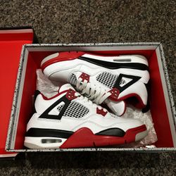 Air Jordan 4 Retro ‘ Fire Red ‘