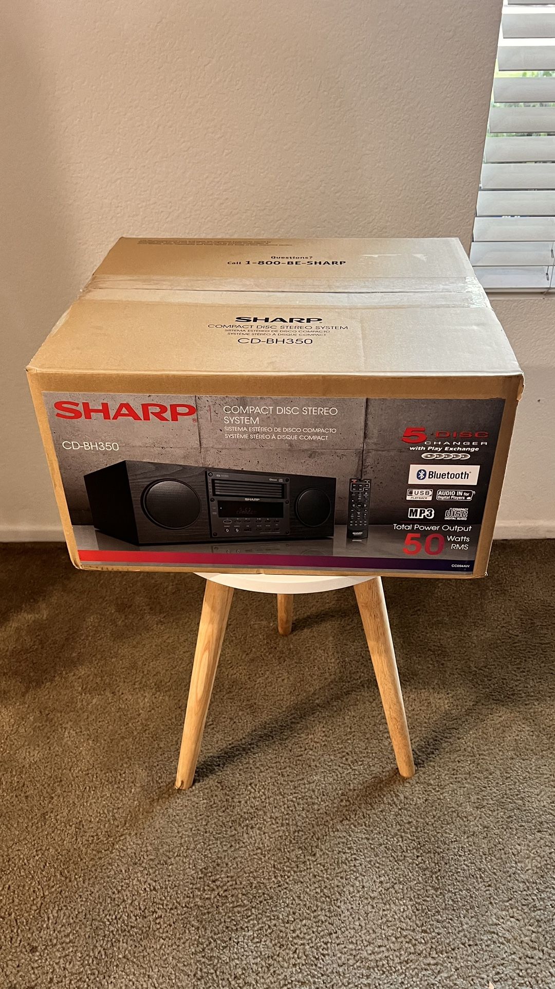 Sharp Micro Audio Component Stereo System with 5 CD Changer And Bluetooth