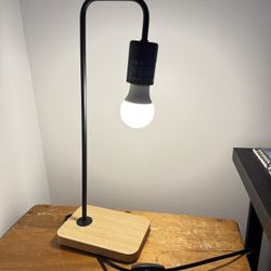 Table Lamp & Lightbulb 