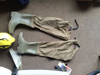 Men's fishing waiters