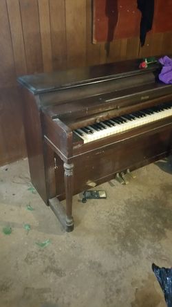 Old piano