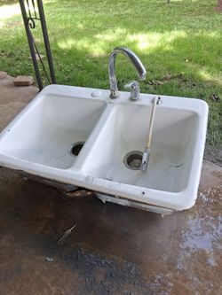 Cast iron sink