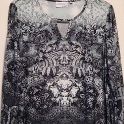 Attitudes by Renee Black & White Top 1x