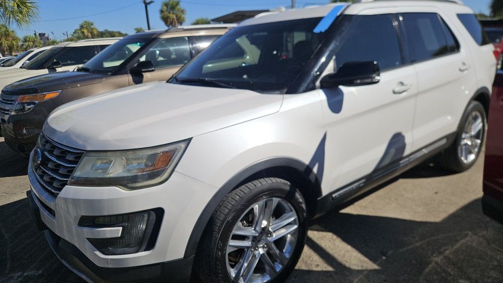 2016 Ford Explorer