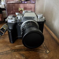 Fujifilm X-T4 Silver + Fujifilm XF 23mm f/2 WR Lens