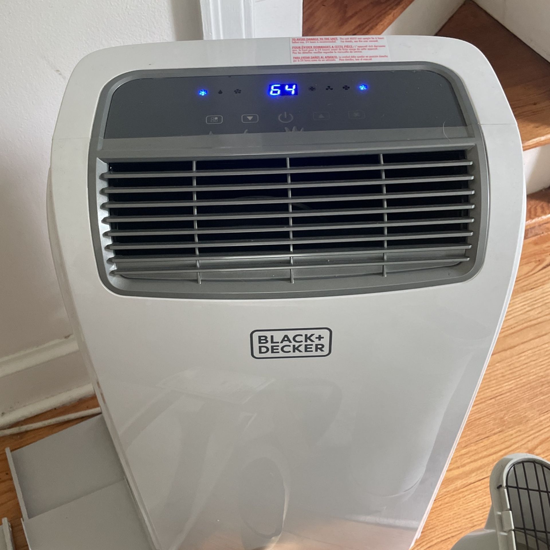 BLACK+DECKER 8,000 BTU Portable Air Conditioner (no remote control)
