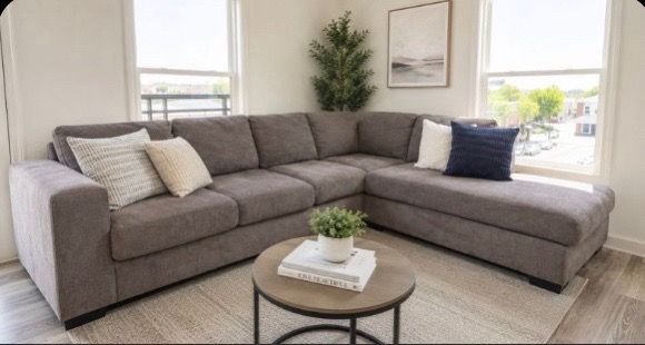 Large Grey Sectional Couch w/ Chaise – Modern & Comfortable