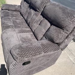 Sofa with Dual Recliner