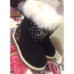 JUICY COUTURE BOOTS (Baby Size 5)