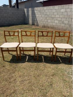 Set of 4 Mid-Century Modern Dining Chairs
