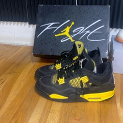 Air Jordan Retro 4 Yellow Thunder 