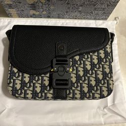 Men’s Saddle Messenger Bag