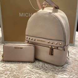 💐💕New!!!! Michael Kors Backpack And Wallet 