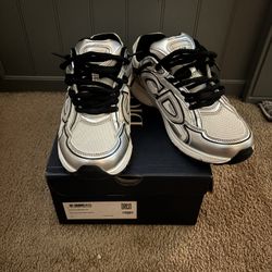 DIOR B30s Size 8.5 (Price Negotiable) 
