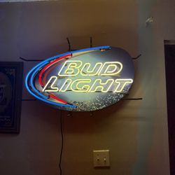 Antique Budlight Oval Neon Sign