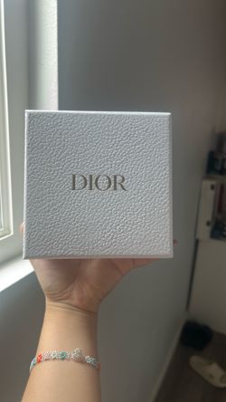 Dior box