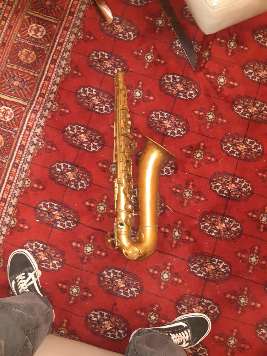 Revelle Saxophone Missing Mouthpiece