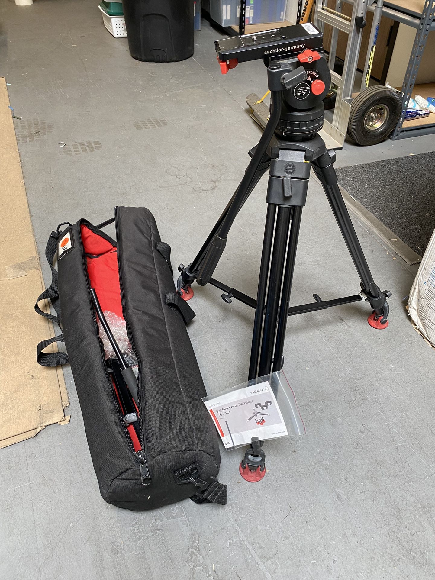 SACHTLER DV 2 ii Tripod w/mid level Spreader