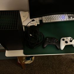 Xbox Series X, Hard drive, Headphones 