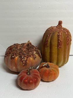 Halloween Pumpkins Lot of 4
