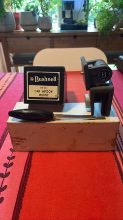 Bushnell Car Window Mount (#78-4001).