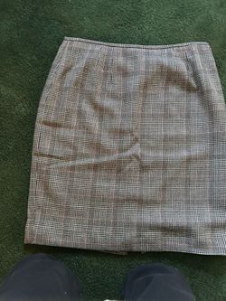 Women’s Mini Skirt (Jennifer Moore)