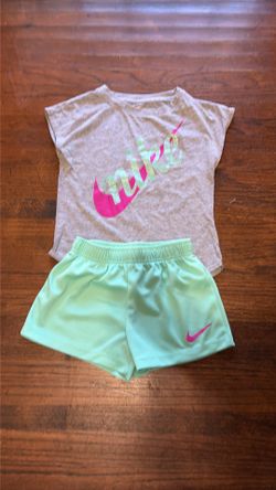 Girls clothes size 6 Nike short set
