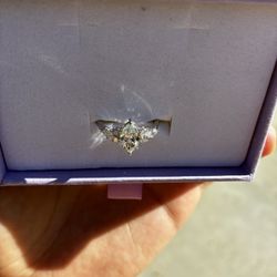 1.65 CT Lab Grown Marquise round cut diamond ring