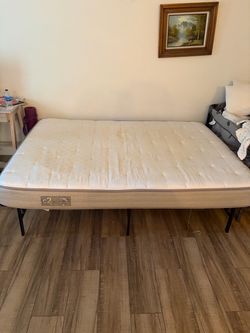 Sleep Number Queen mattress - FREE