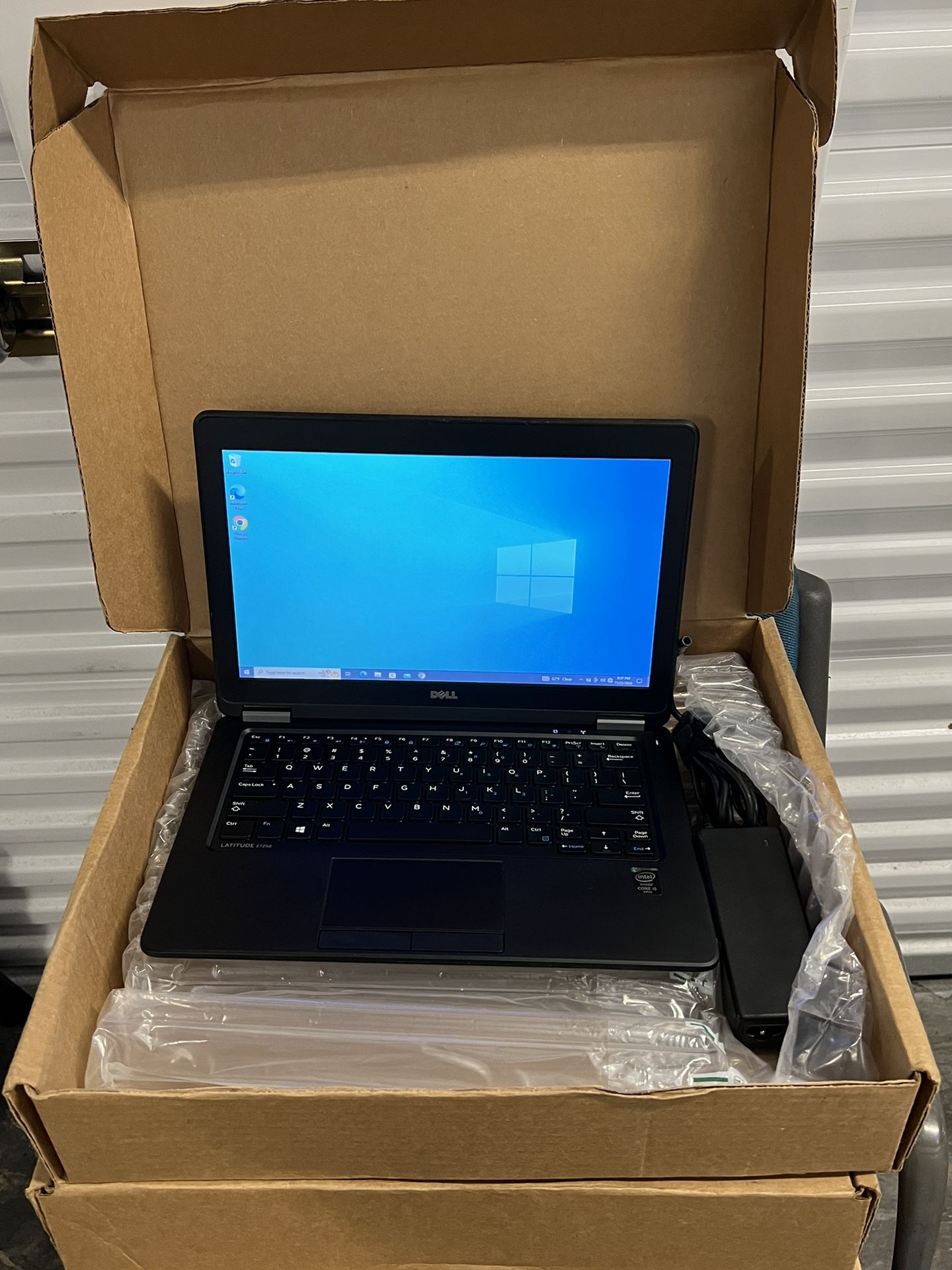 DELL -13”-8Ram-256SSD-win 10
