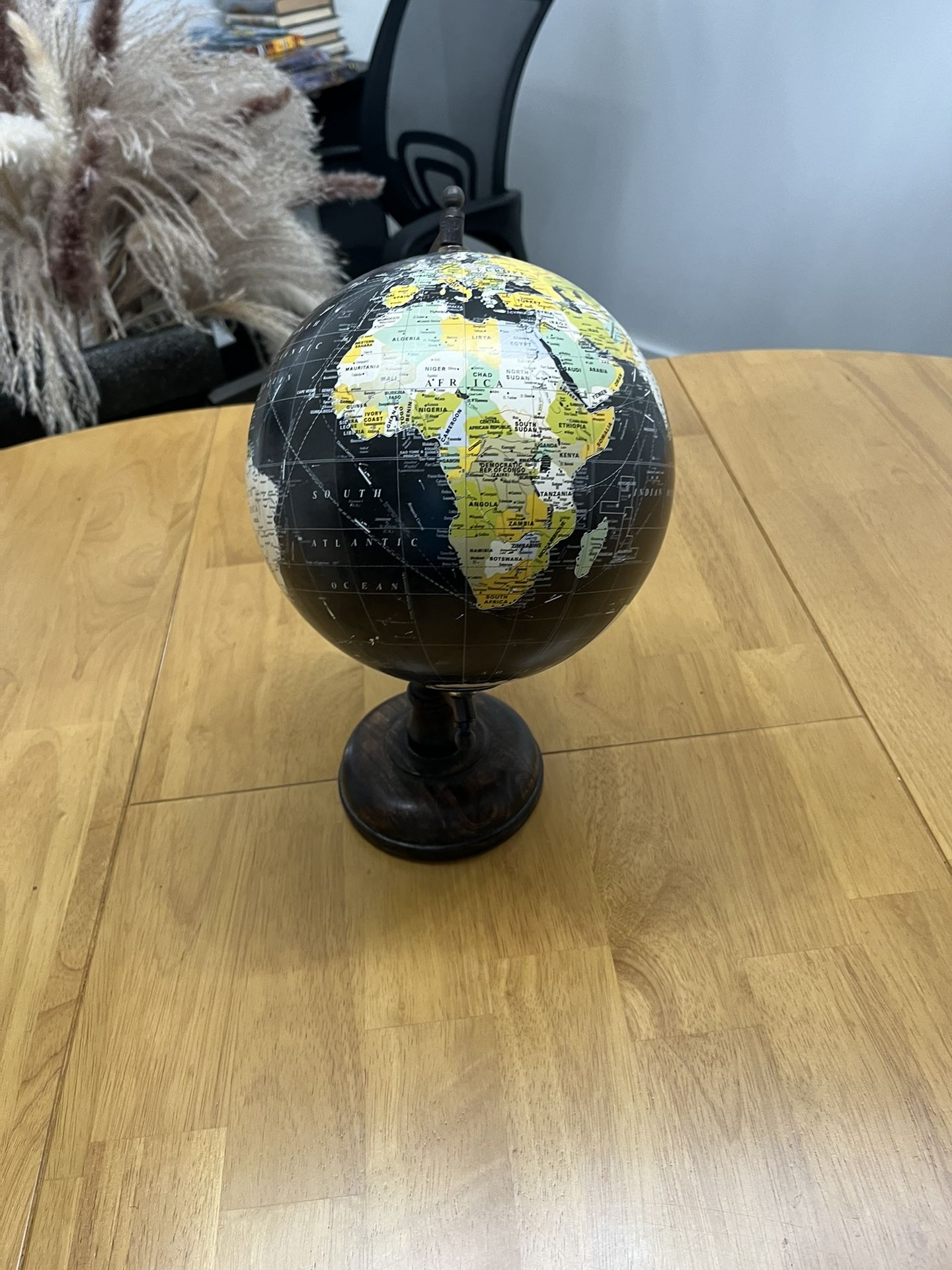 Globe 