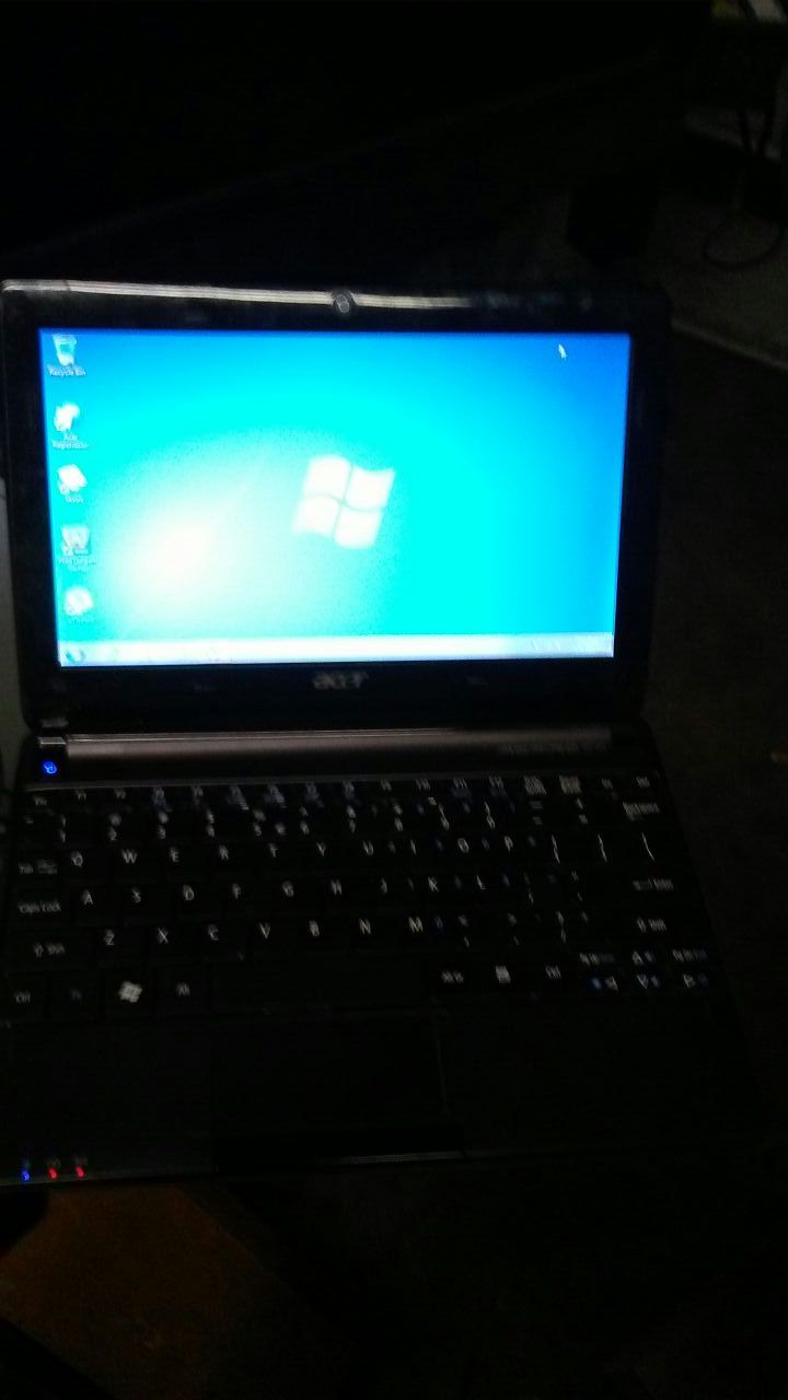 Acer laptop netbook (mini)