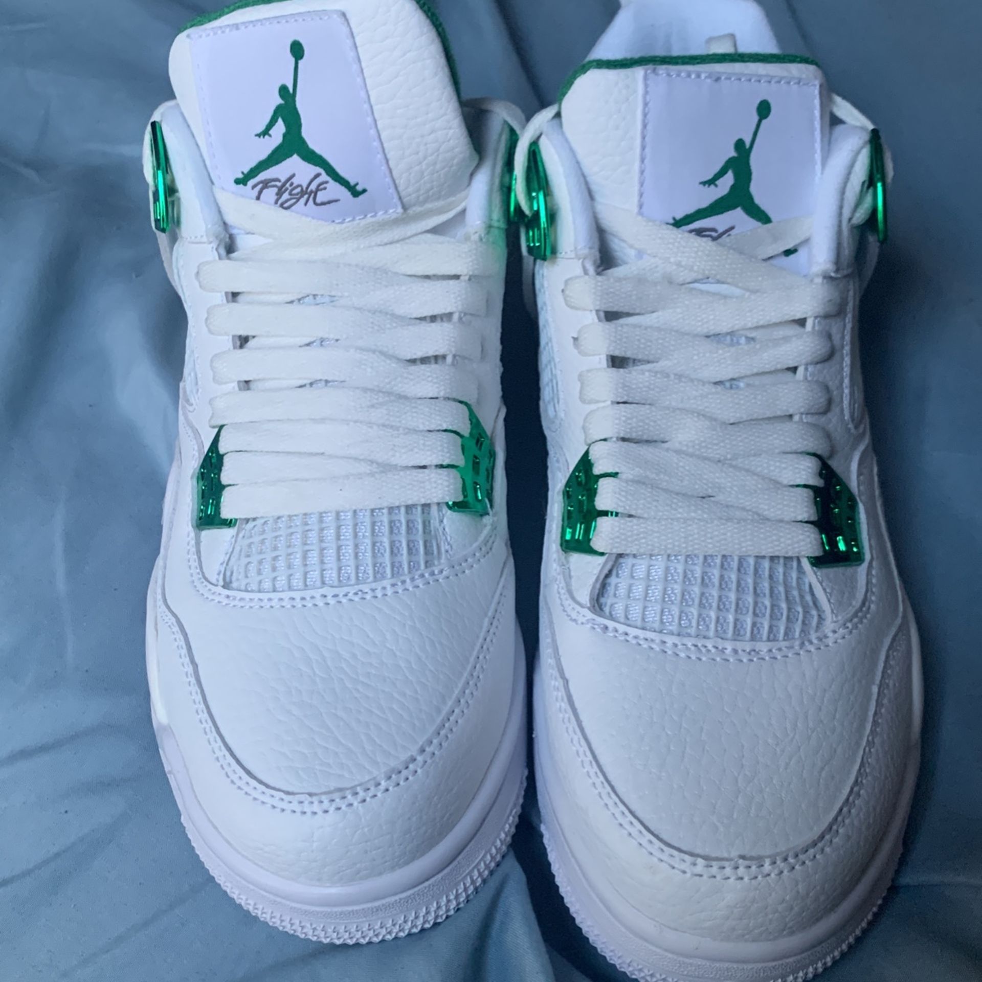 Jordan 4 Metallic Green