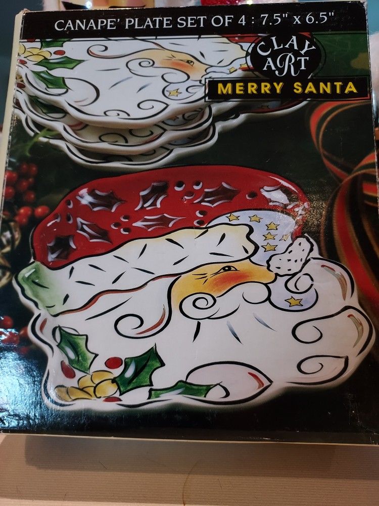 Santa Canape' plates