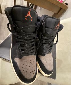 Air Jordan 1 Mid SE