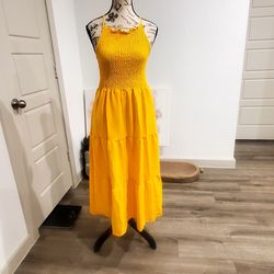 Summer dress Yellow size small