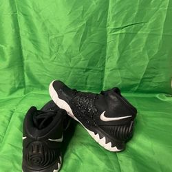 Nike Kyrie 6 Jet Black Size-4Y