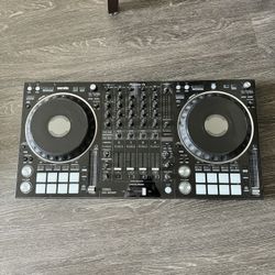 DDJ-1000SRT with box