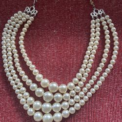 (JE14)  Vintage 4 Strand Faux Pearl Necklace