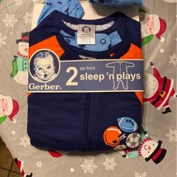 Gerber 2 zip front sleep ‘n plays