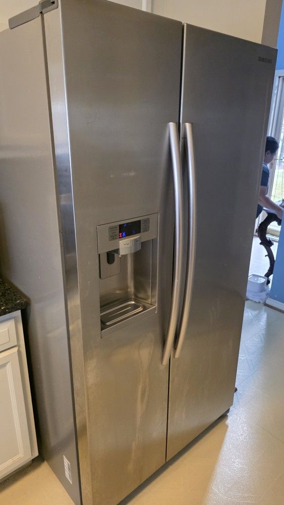 Refrigerator