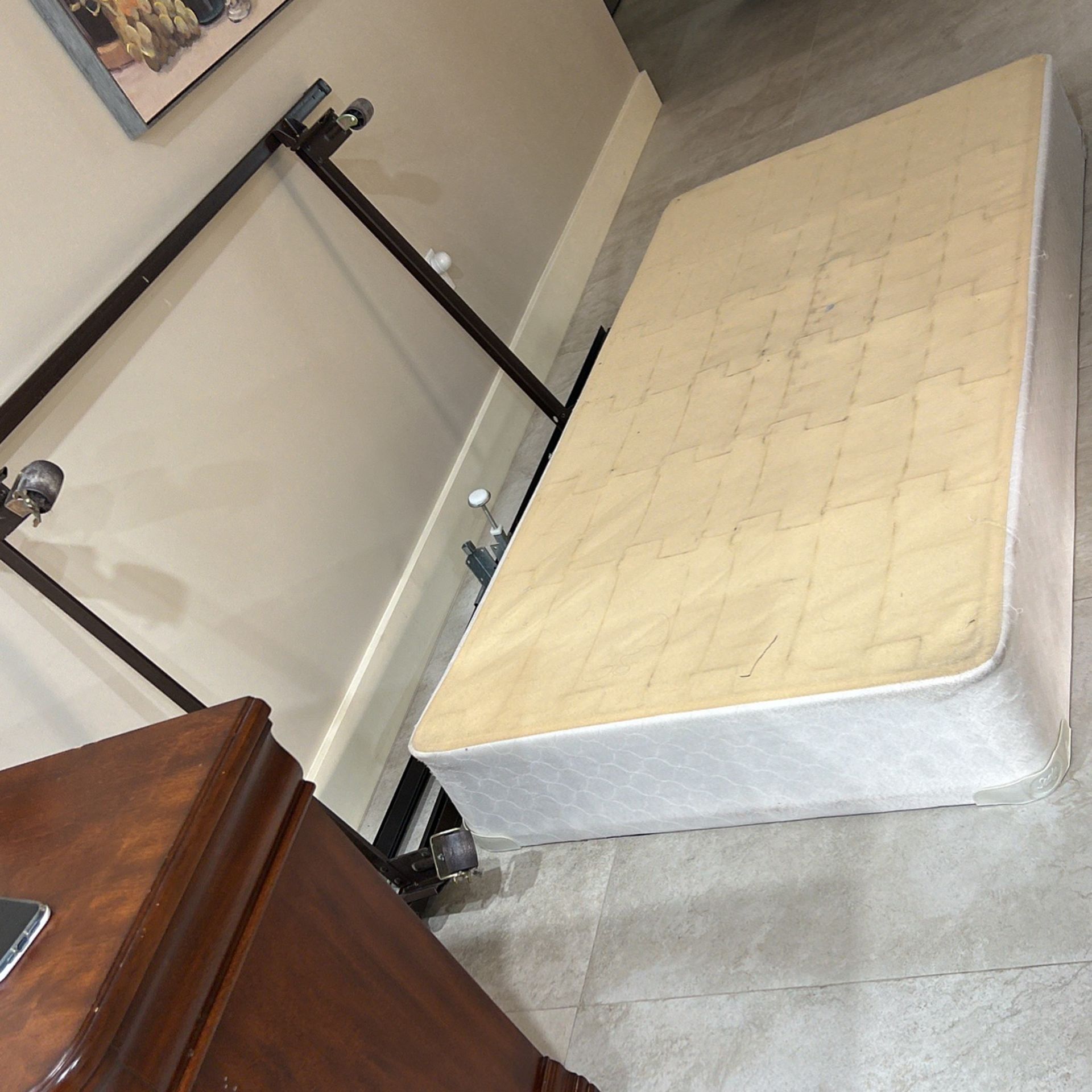 Free Box Spring Twin for Sale in Miami, FL OfferUp
