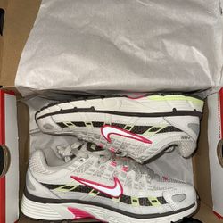 Nike P-6000 Size 6 W