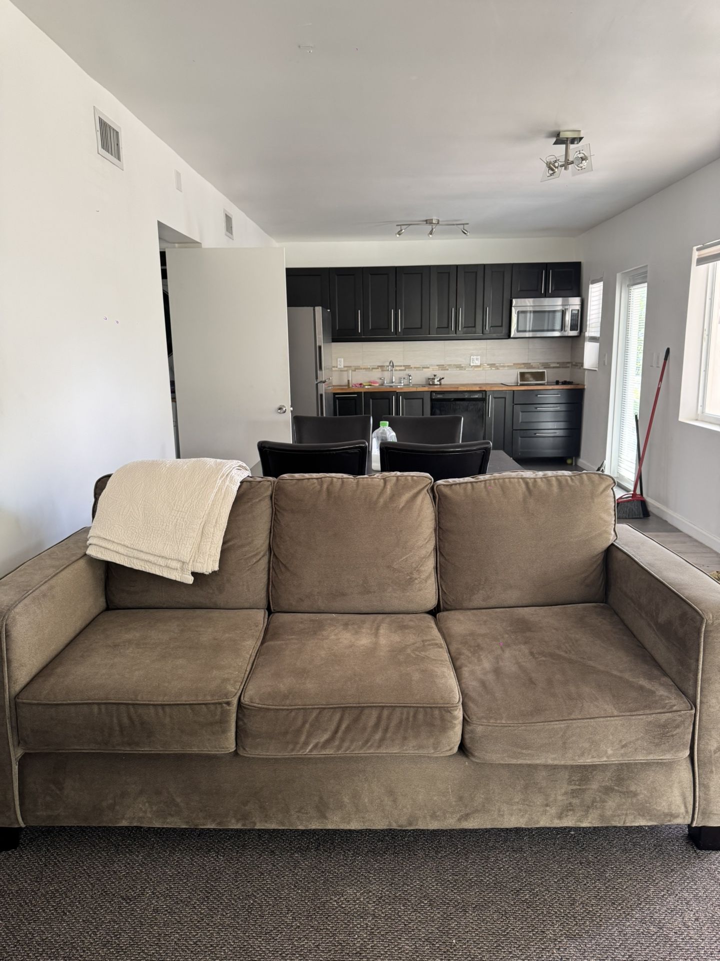 Tv /Couch / Bed / Dresser