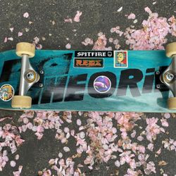 Theories Skateboard New